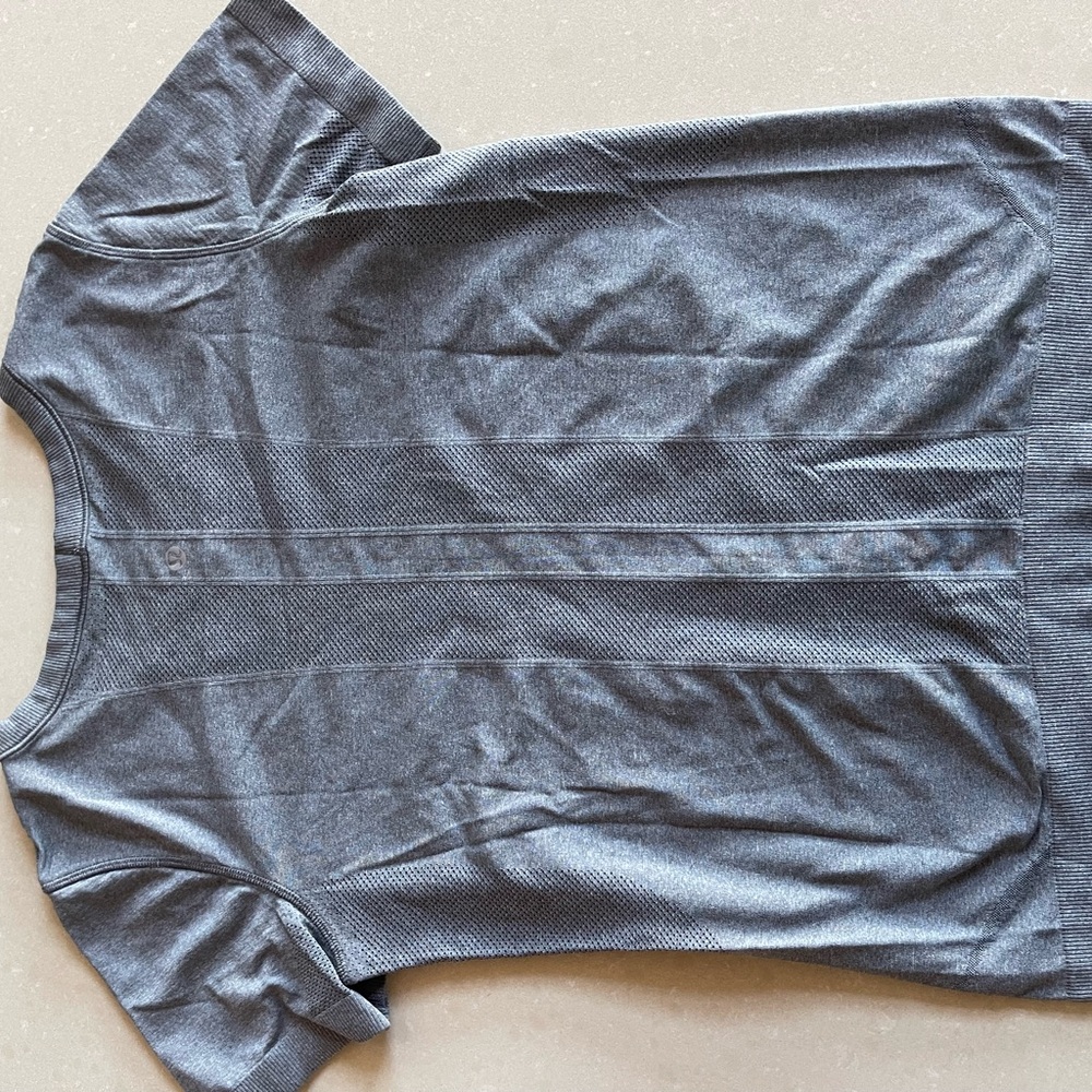 lululemon size 6 top - Picture 4 of 4